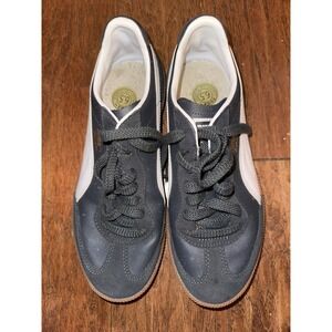 Puma Classic Suede Gum Sole Athletic Shoes Gray‎ White Lace Up Kids Size 6.5